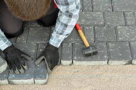 B Bergman Bestratingen logo