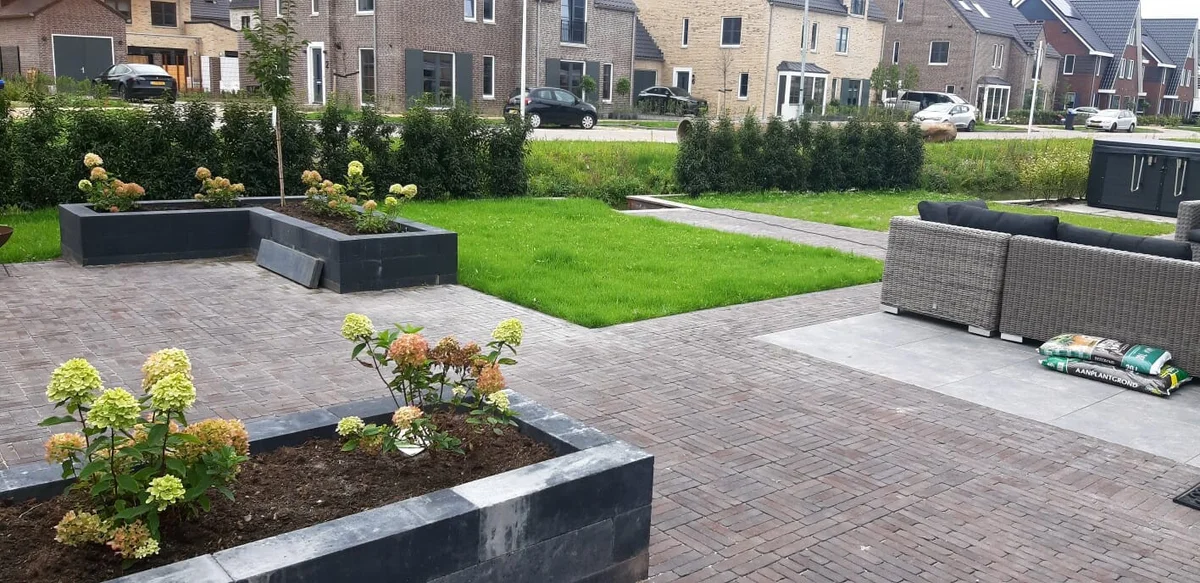 A J van der Poel Bestratingen logo